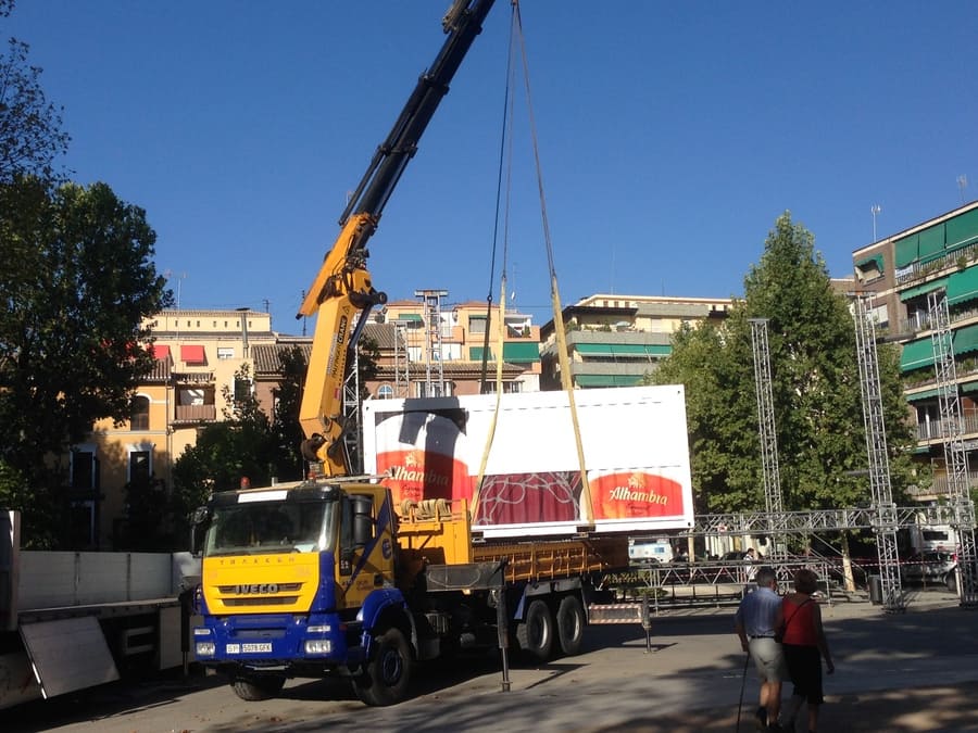 Customised transformation of shipping containers