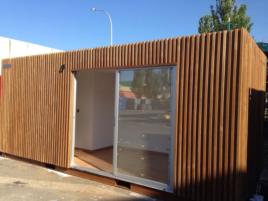 Customised transformation of shipping containers